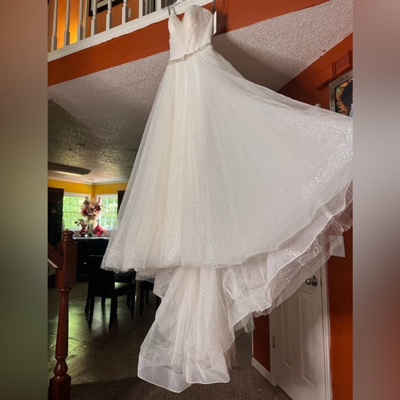 NWT MARTIN THORNBURG FOR MON CHERI BRIDAL 217212 A-LINE STRAPLESS WEDDING DRESS. - Picture 5 of 13